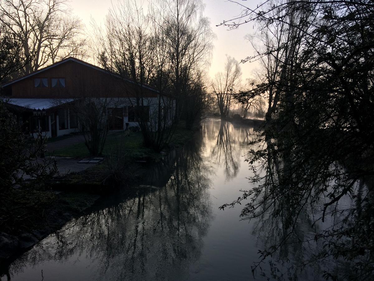 Logis Hotel Le Chantoiseau Chaumont-sur-Aire Exterior photo