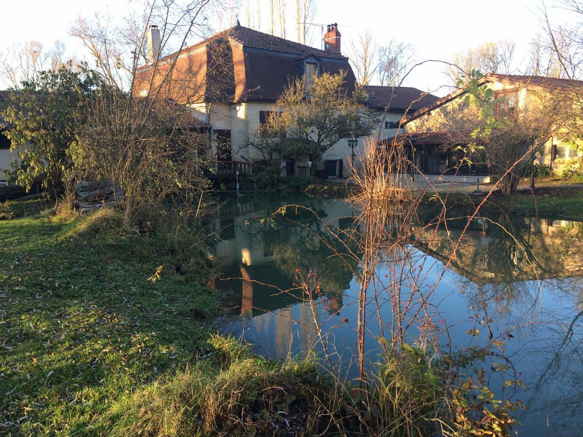 Logis Hotel Le Chantoiseau Chaumont-sur-Aire Exterior photo